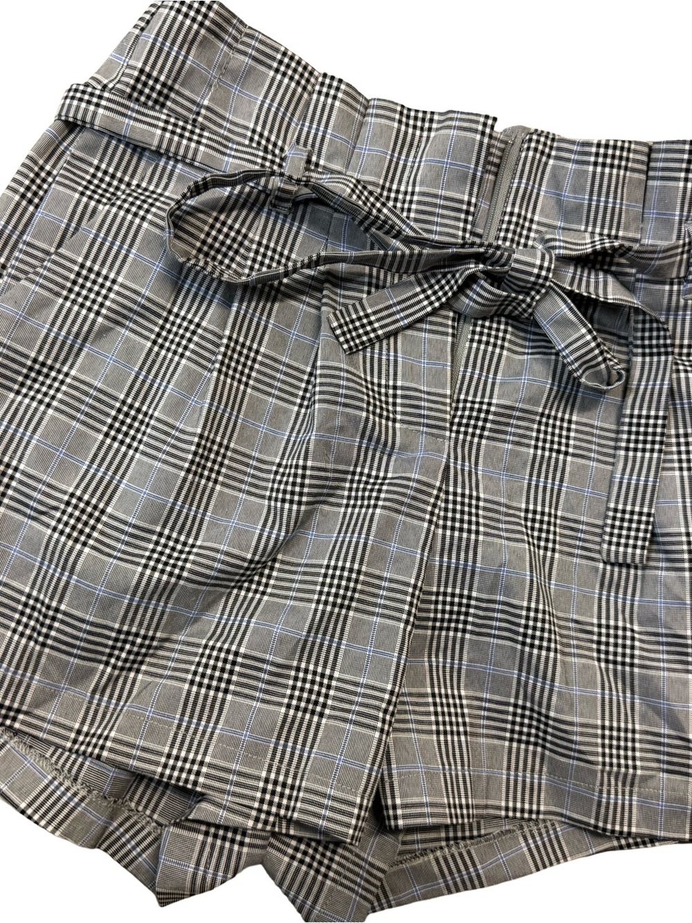 Lea & Viola Gray Plaid Shorts with Tie Belt